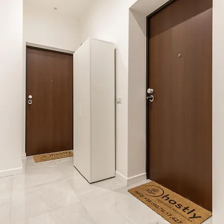 Hostly-the Montebello Suite-near Trevi Daire Roma