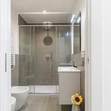 Hostly-the Montebello Suite-near Trevi * Rome