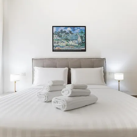 Hostly-the Montebello Suite-near Trevi