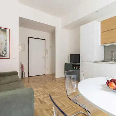 Hostly-the Montebello Suite-near Trevi Appartement *
